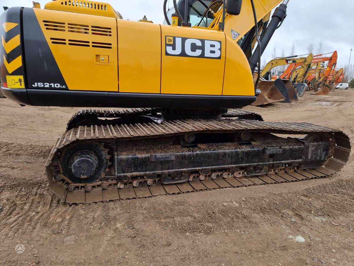 JCB JS210, экскаваторы