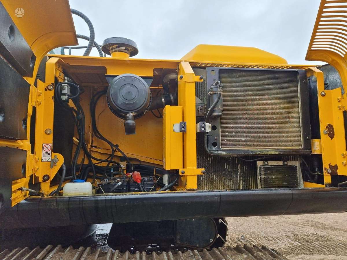 JCB JS210, ekskavatori