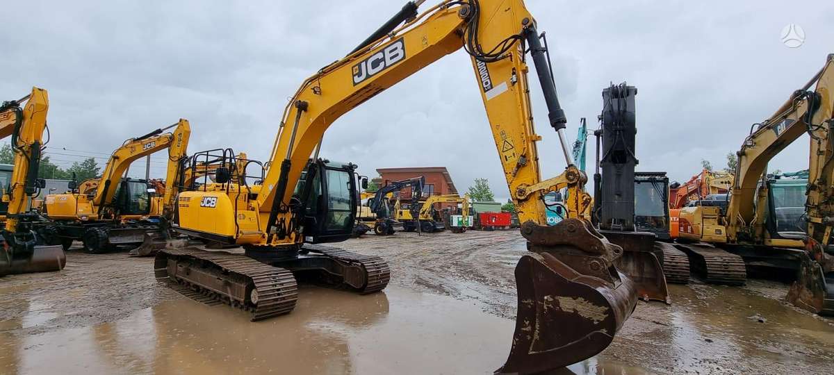 JCB JS220LC, ekskavatori