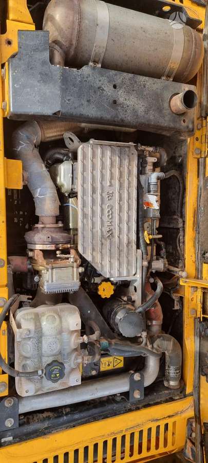 JCB JS220LC Plus, ekskavatori