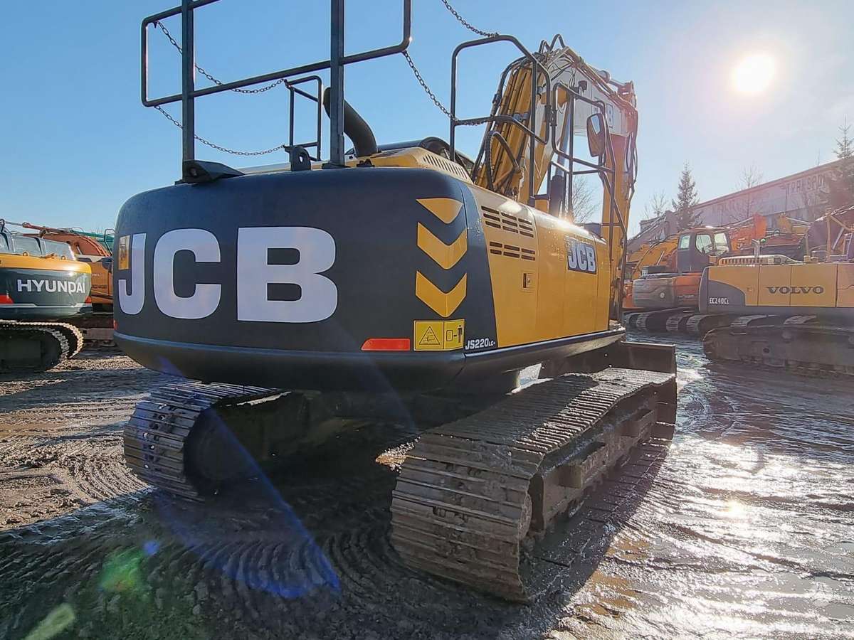 JCB JS220LC Plus, ekskavatoriai
