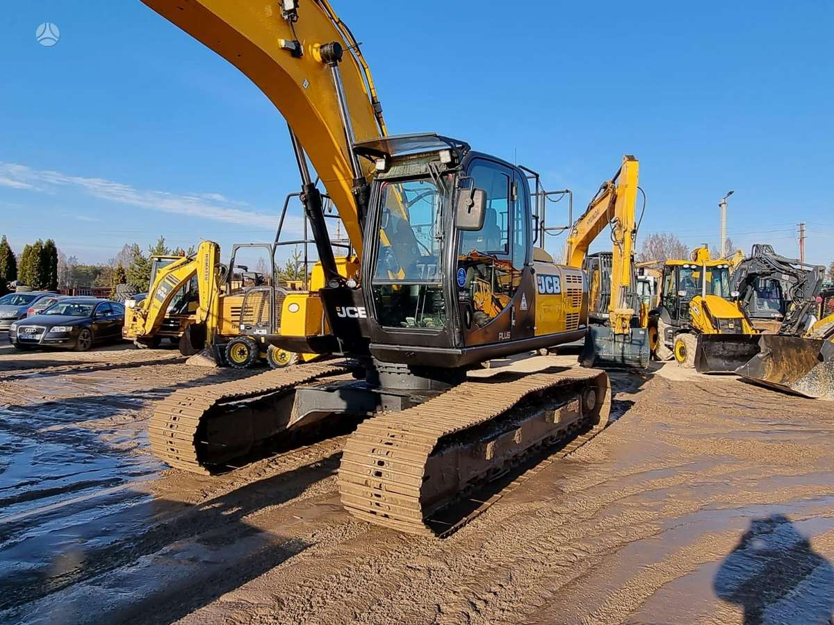 JCB JS220LC Plus, excavator