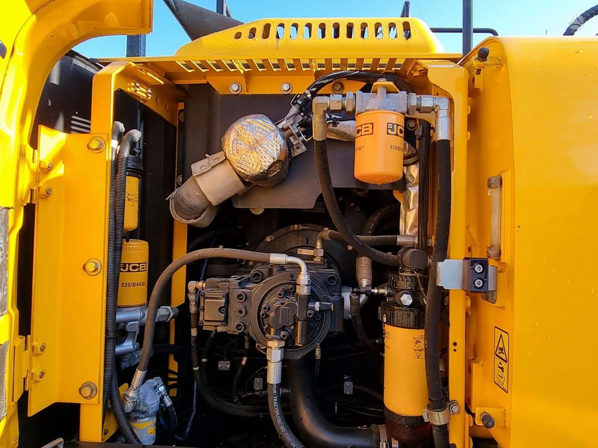 JCB JS220LC Plus, экскаваторы