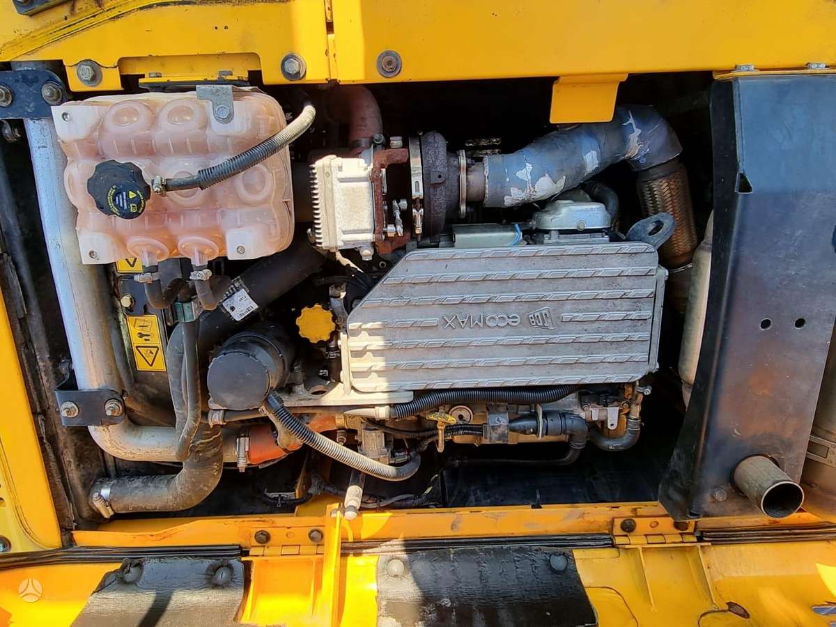 JCB JS220LC Plus, excavator
