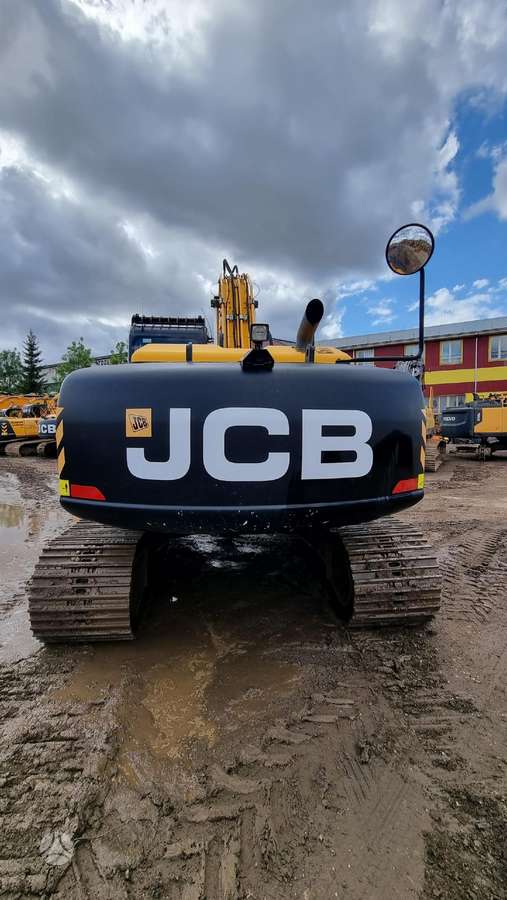 JCB JS220LC Plus, ekskavatoriai