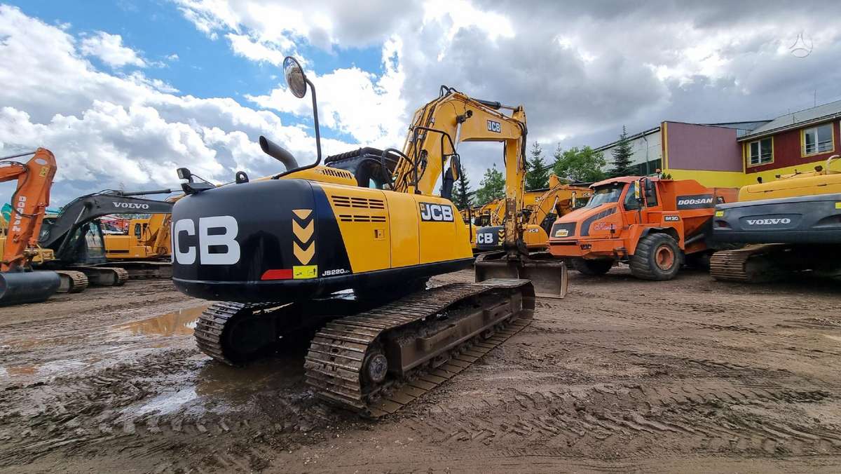 JCB JS220LC Plus, excavator
