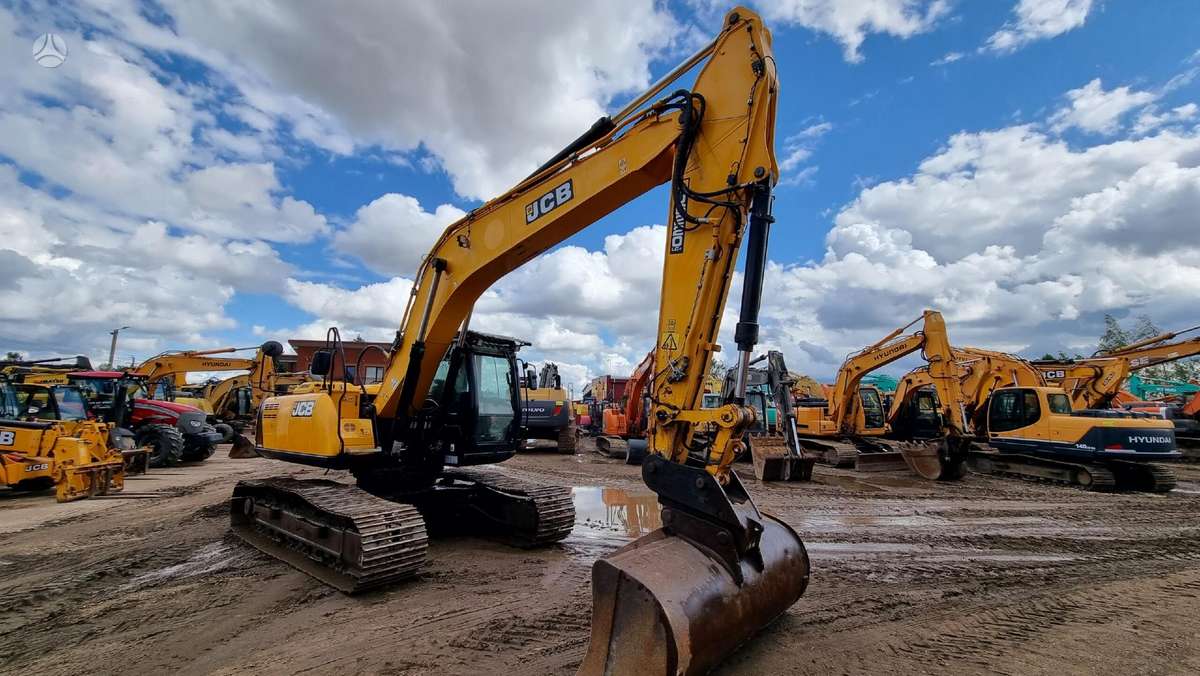 JCB JS220LC Plus, экскаваторы