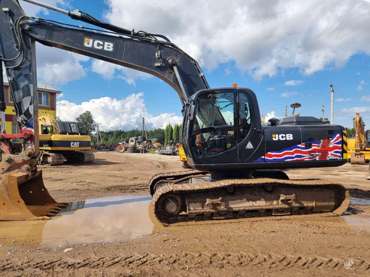 JCB JS220LC T4, excavator