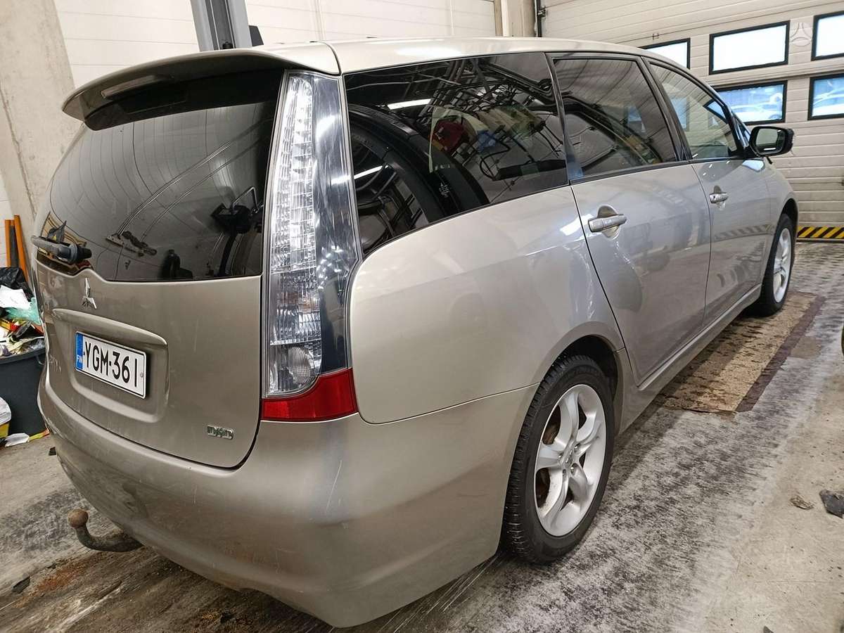 Mitsubishi Grandis