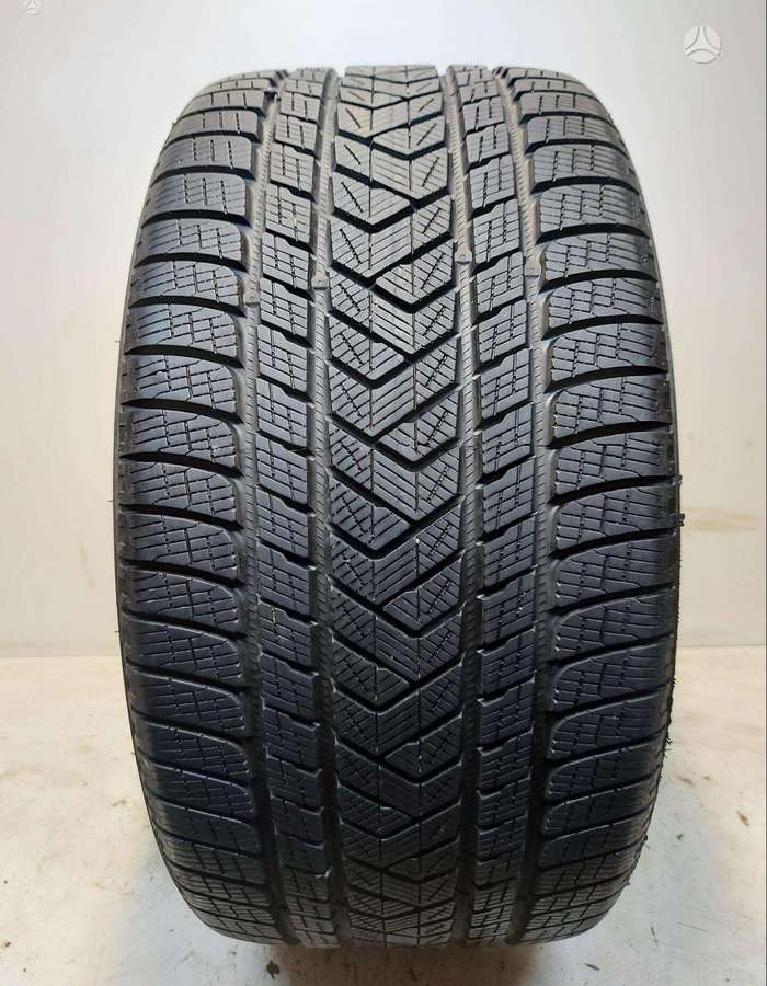 Pirelli Scorpion Winter J, winter 295/35 R22