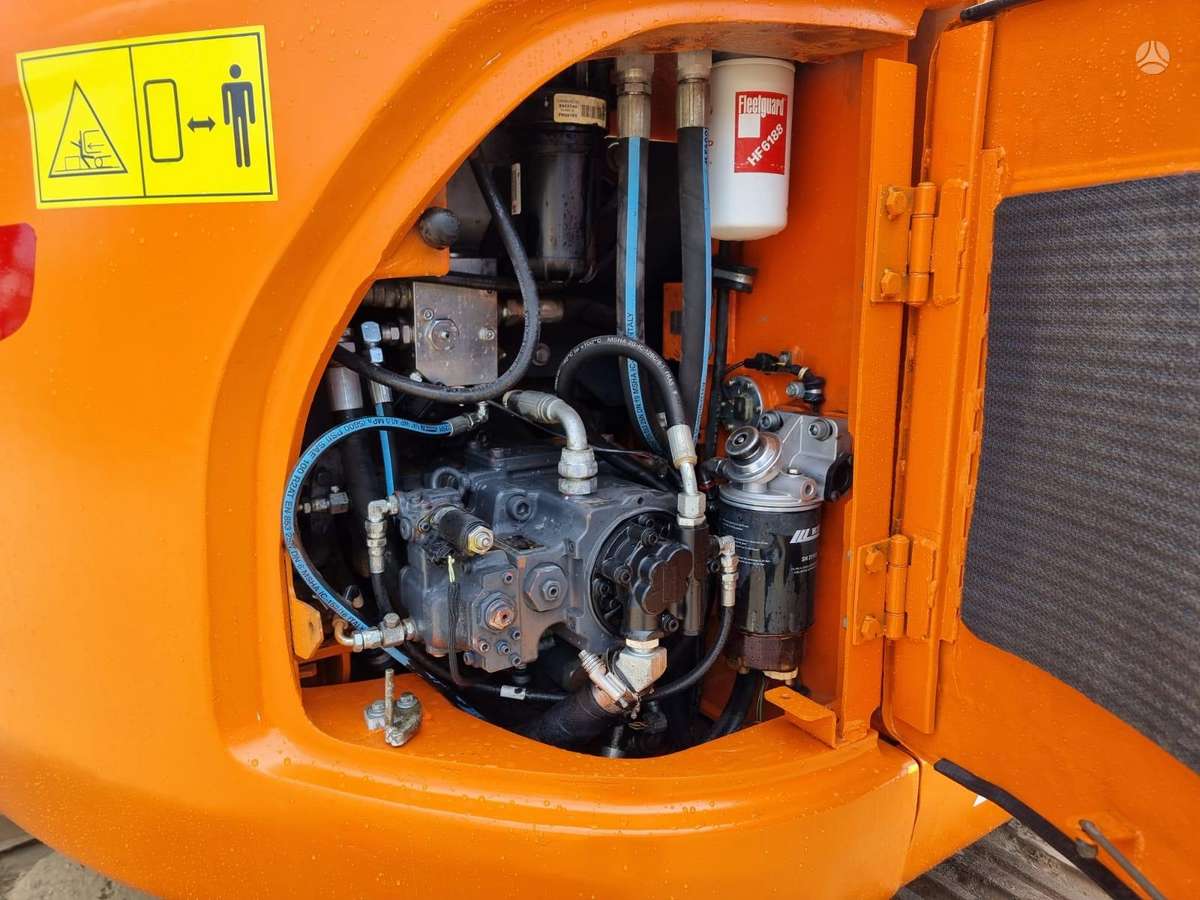 Doosan DX 140 LC-3, ekskavatoriai