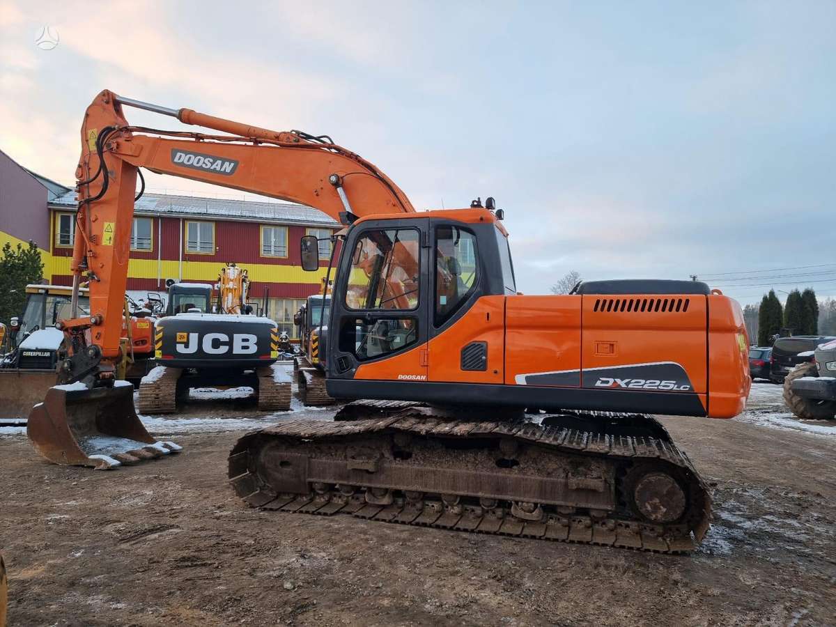 Doosan DX 225LC, ekskavatori
