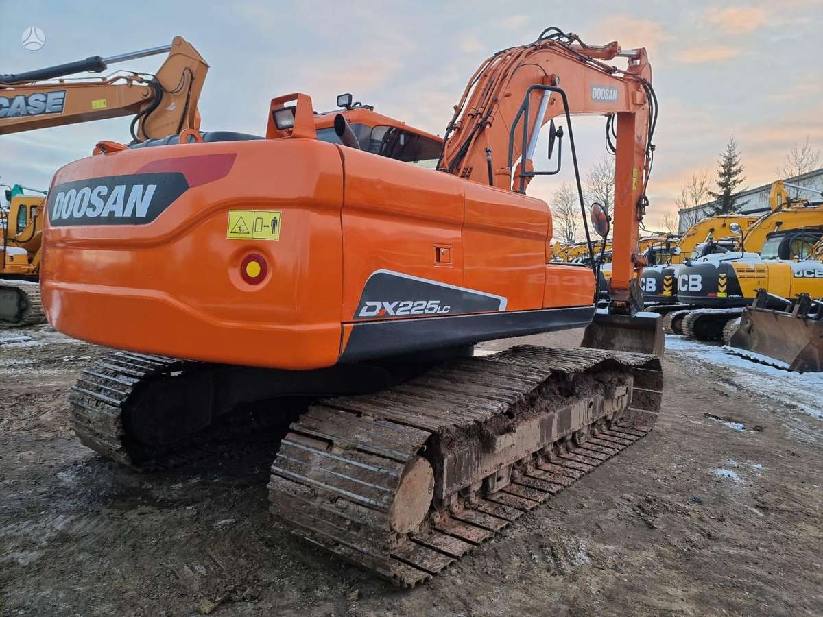 Doosan DX 225LC, ekskavatori