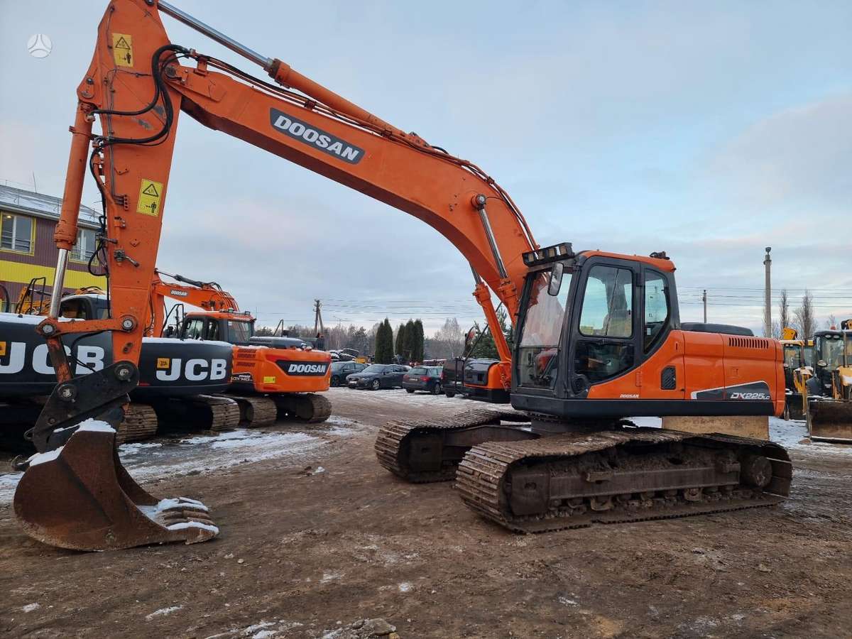 Doosan DX 225LC, ekskavatori