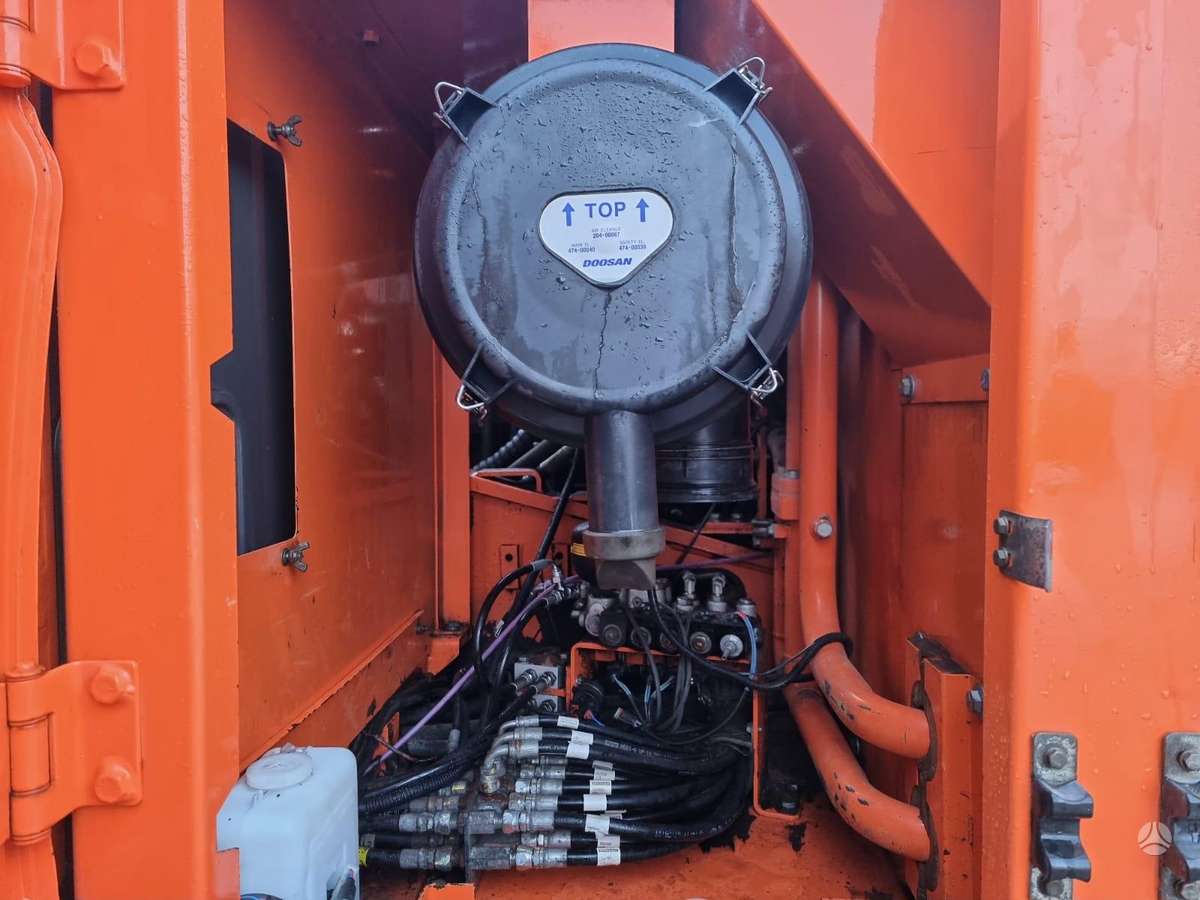 Doosan DX 225LC, ekskavatori