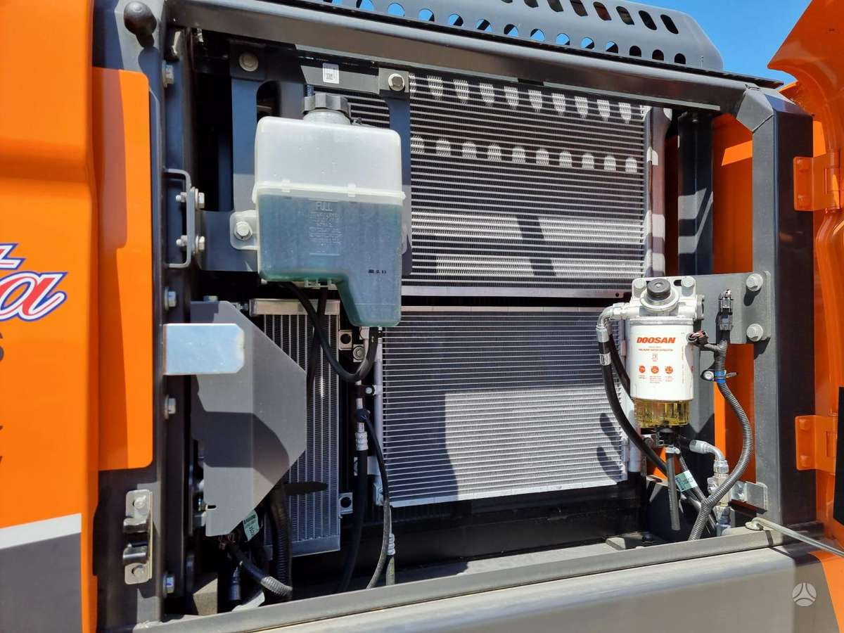 Doosan DX 225LC-5 LONG, ekskavatoriai