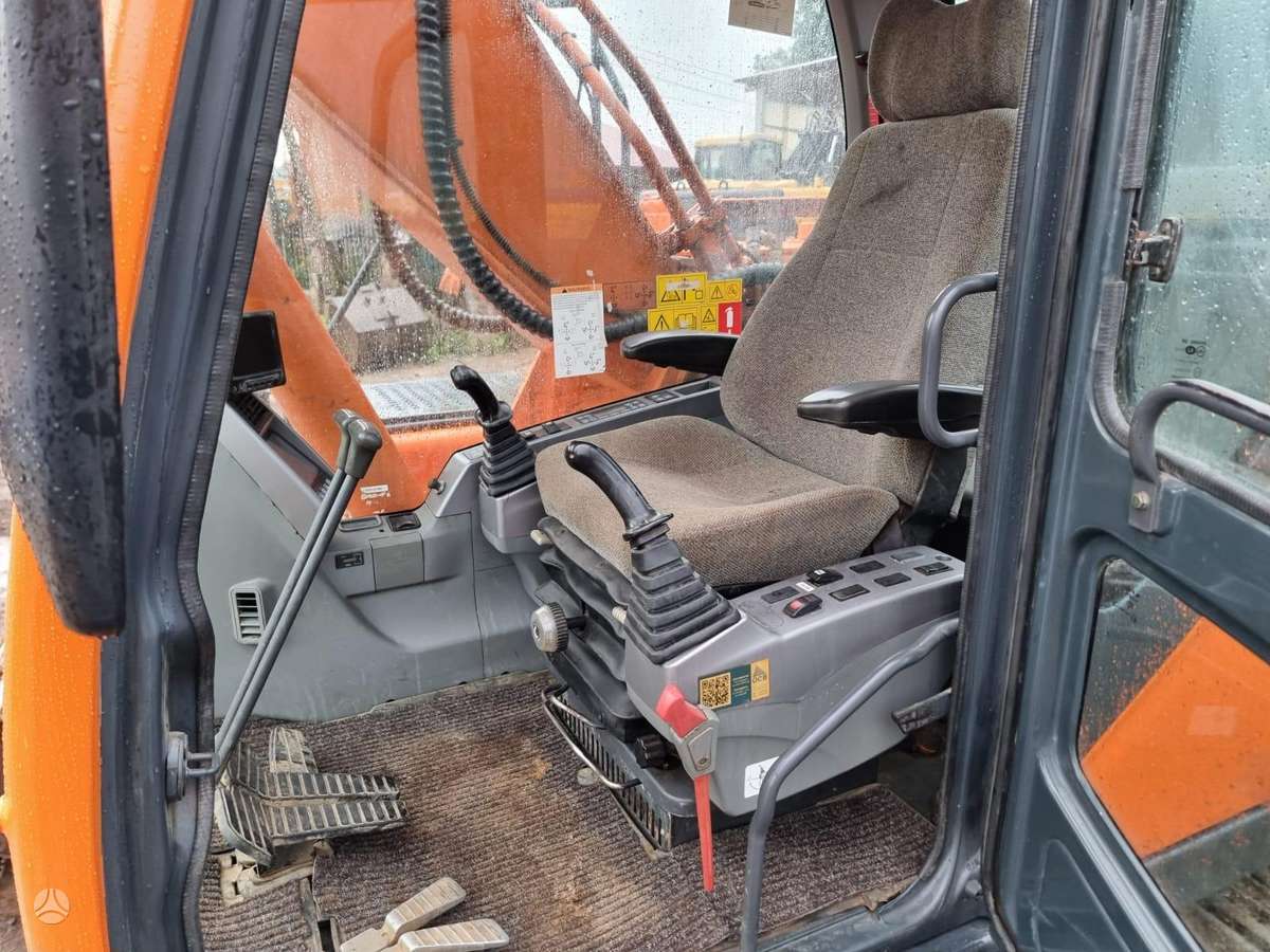 Doosan DX 255LC, excavator