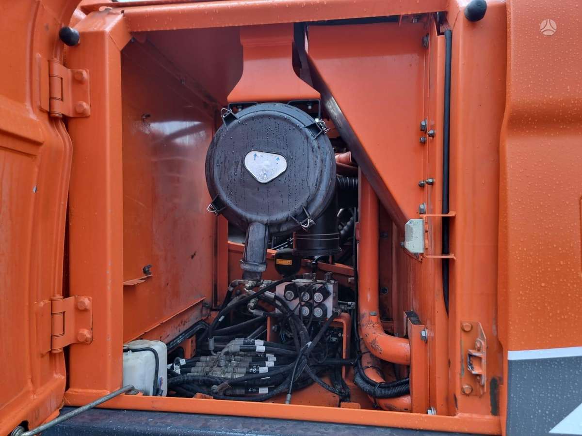 Doosan DX 255LC, excavator