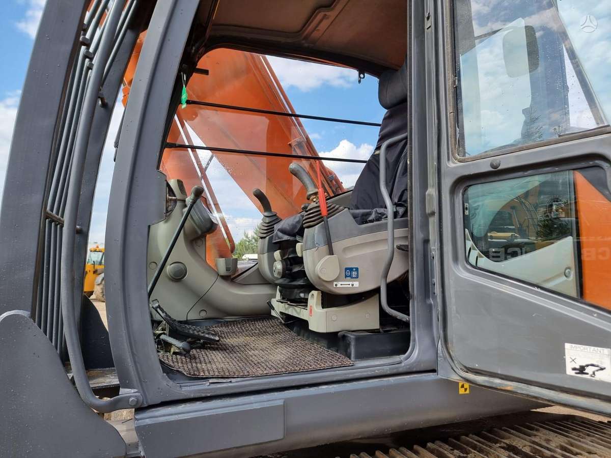 Hitachi ZX250-3, excavator