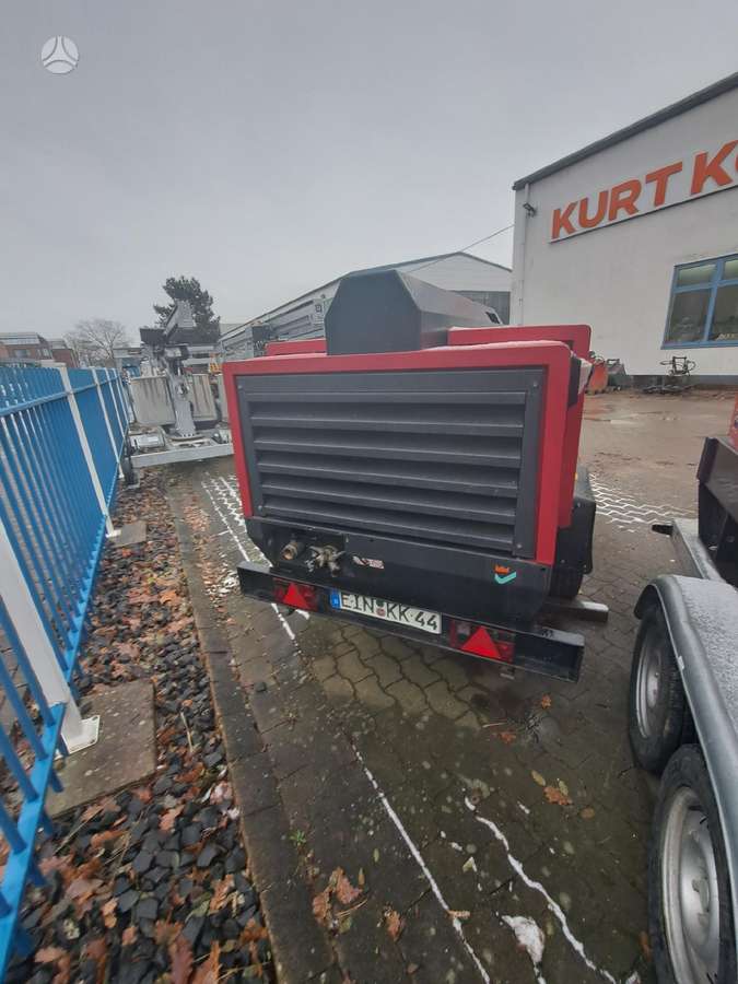 Chicago Pneumatic CPS 11-12 Priekabos bažėje, compressor