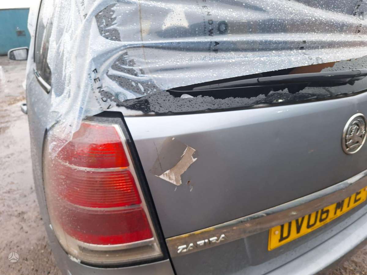 Opel Zafira по частям