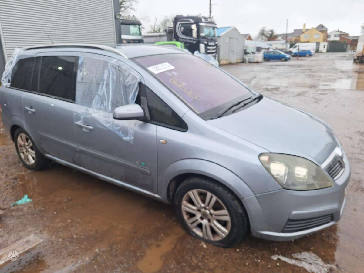 Opel Zafira по частям