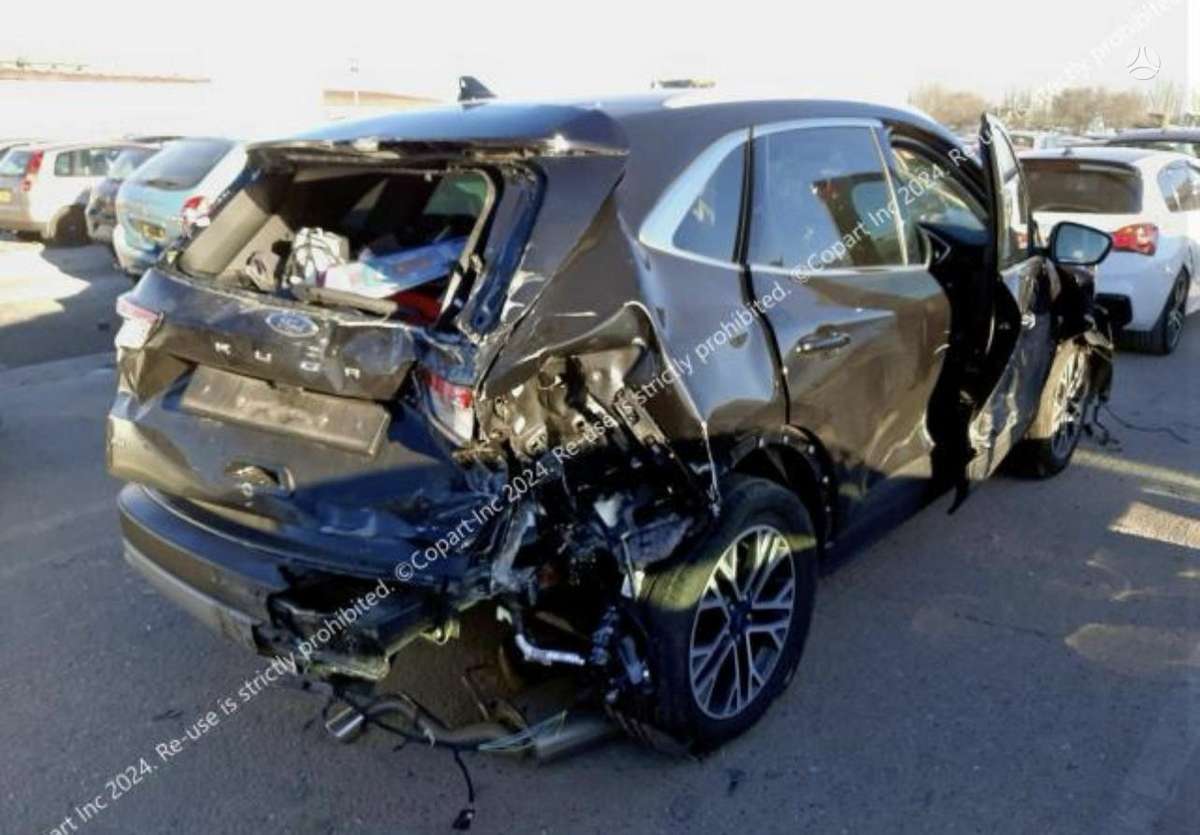 Ford Kuga по частям. 2 0 dyzelis 8 sped atomatas 8f40