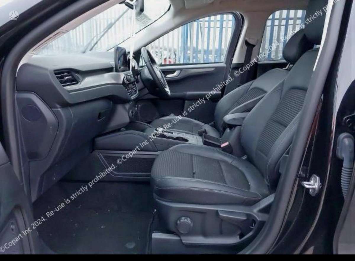 Ford Kuga по частям. 2 0 dyzelis 8 sped atomatas 8f40