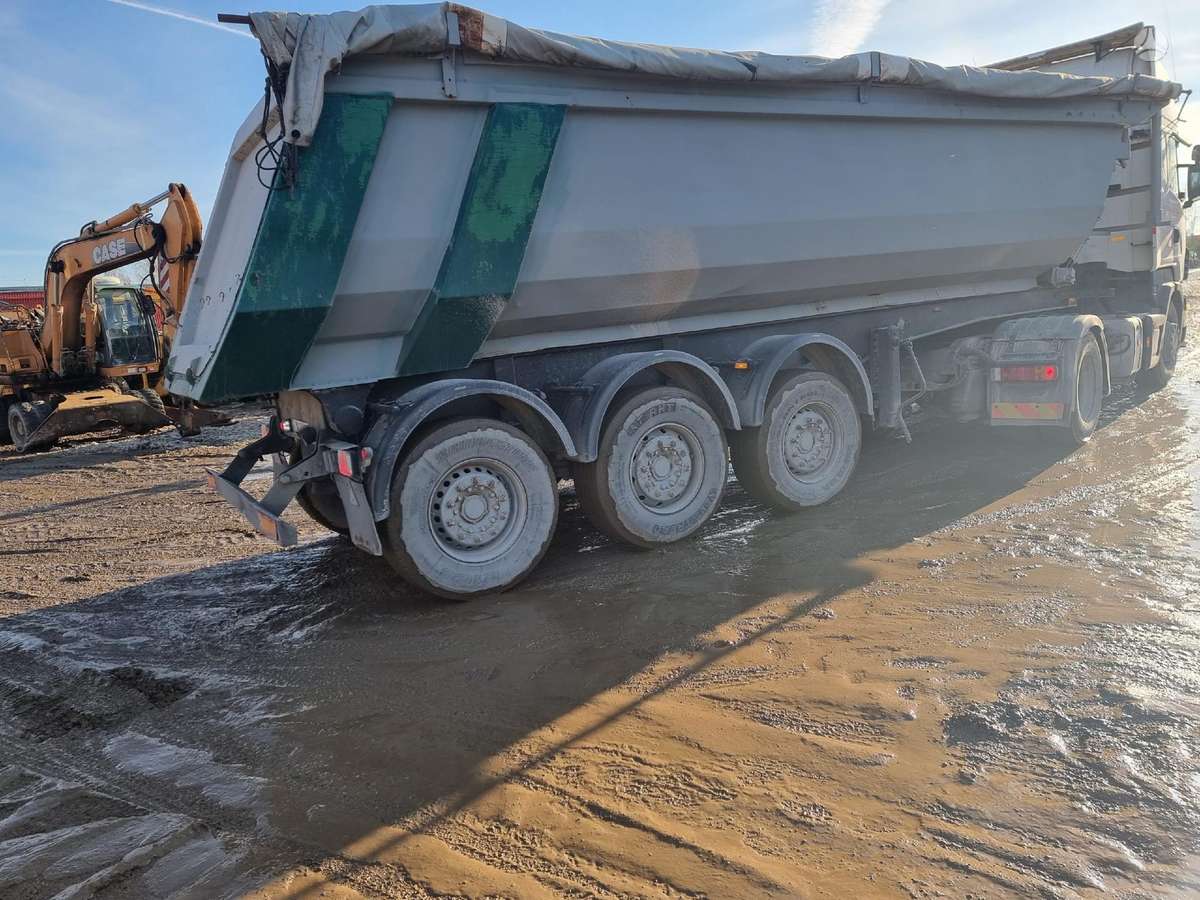 Schmitz Zorzi, dumper / tipper