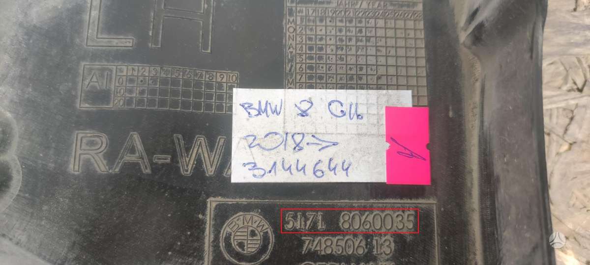BMW 8 serija, 51718060035, Cen13316