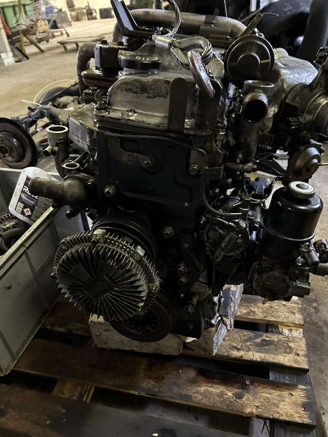 Mitsubishi Pajero, 4M41, engine parts