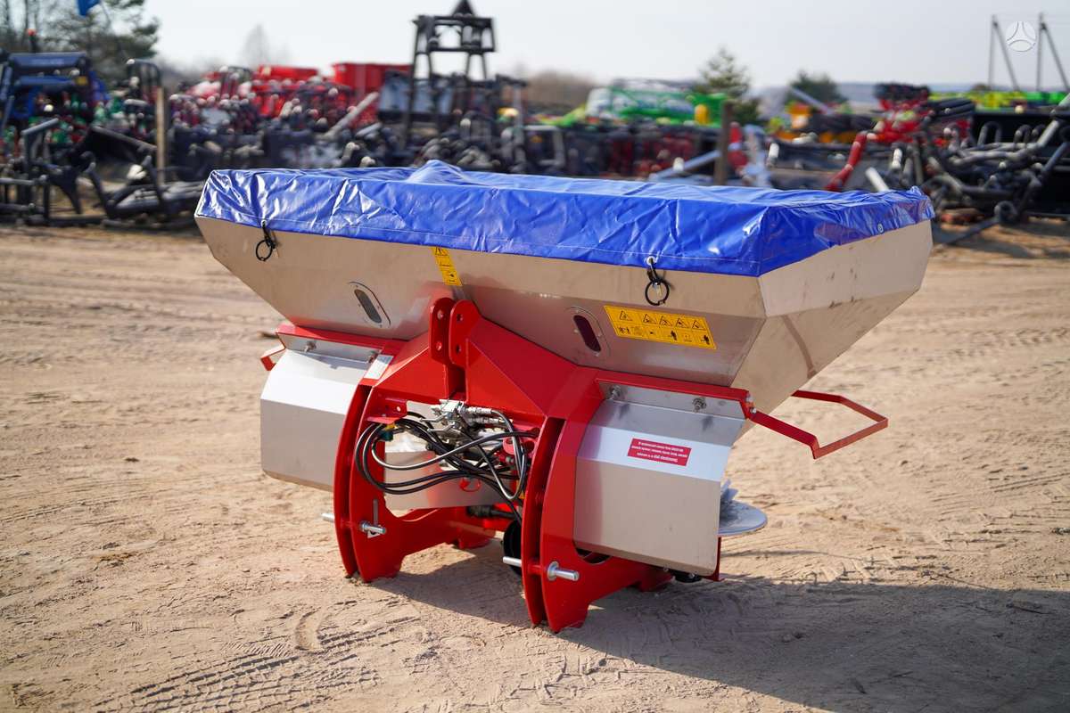 Grass-Rol MASTER 1200, spreaders