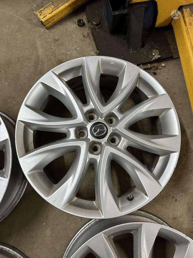 Mazda, vieglmetāla, R19