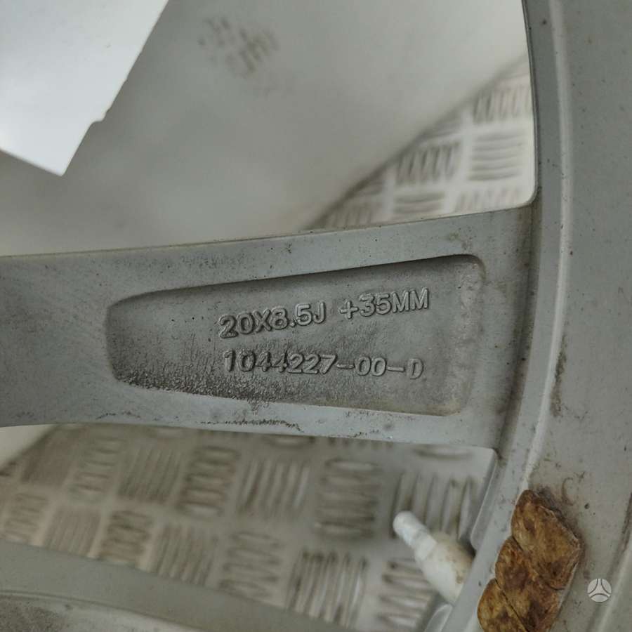 TESLA MODEL 3, lengvojo lydinio, R20