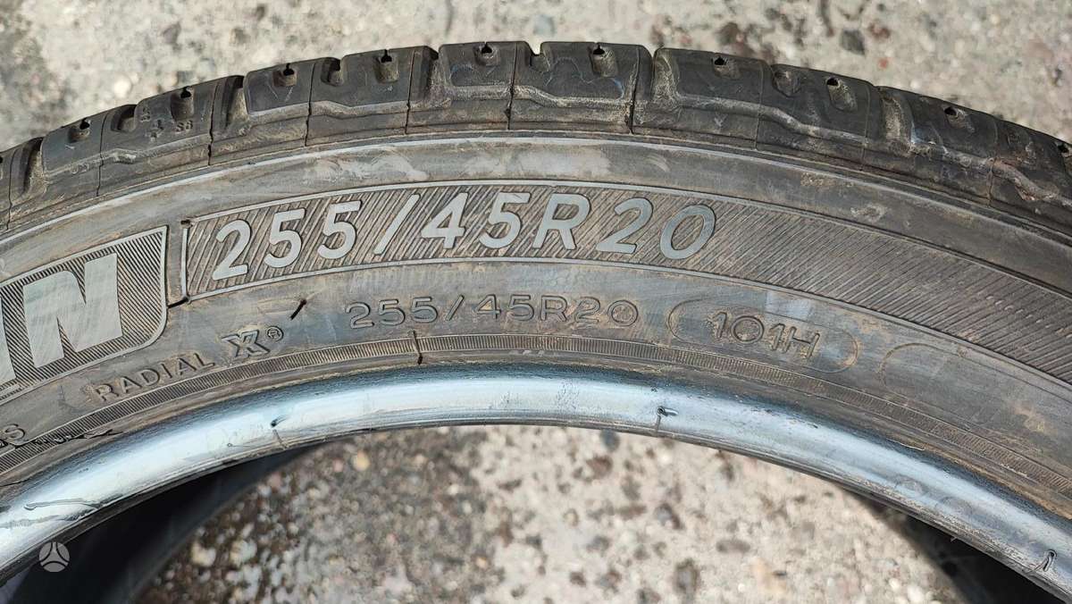 Michelin, universalios 255/45 R20