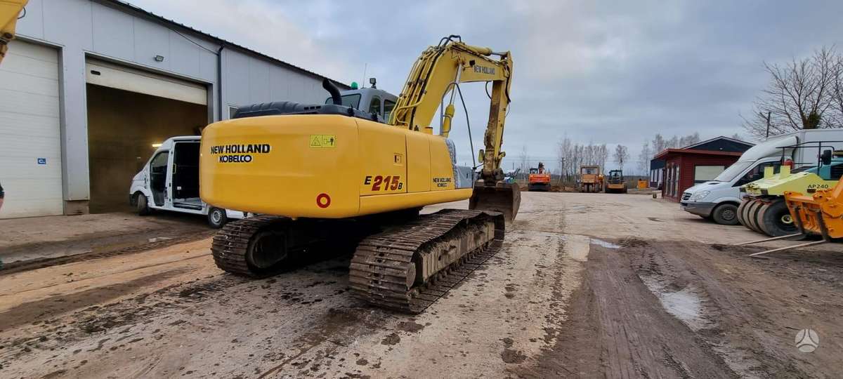 New Holland 215 B, экскаваторы