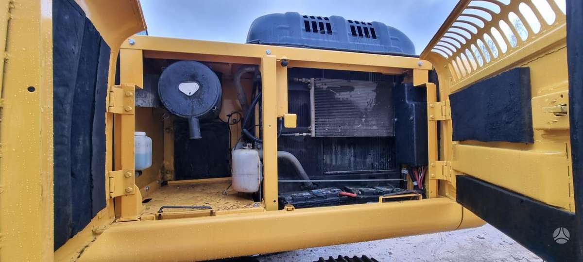 New Holland 215 B, ekskavatoriai