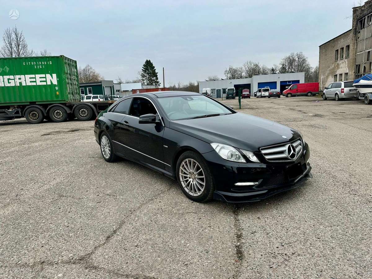 Mercedes-Benz E220 по частям