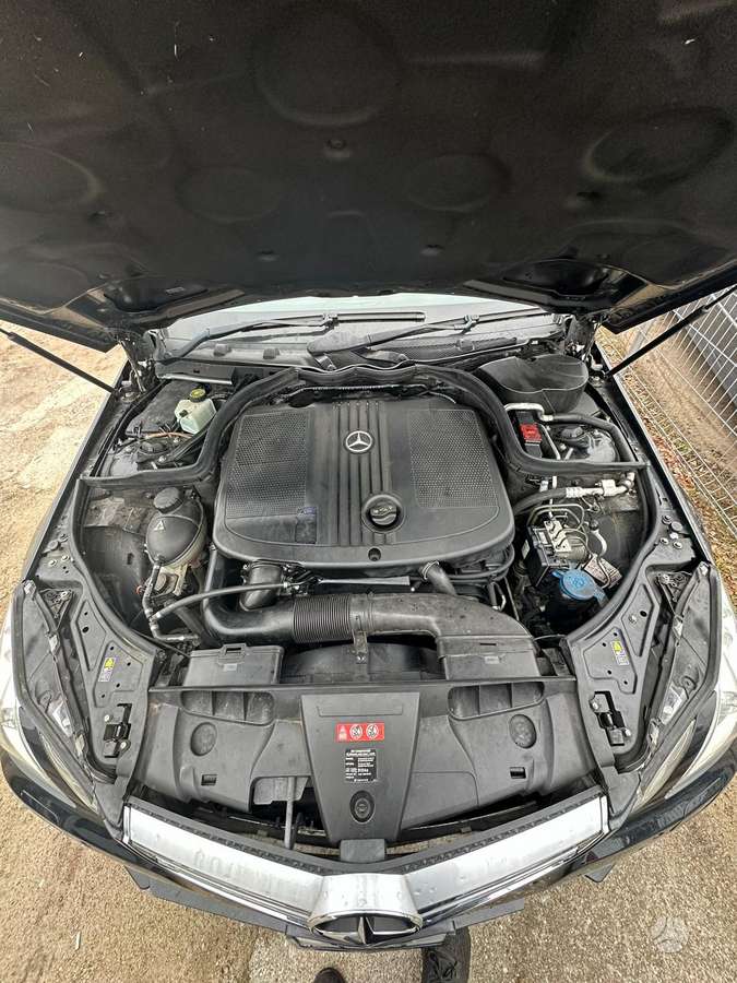 Mercedes-Benz E220 по частям