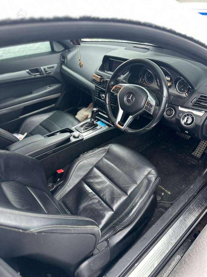 Mercedes-Benz E220 dalimis