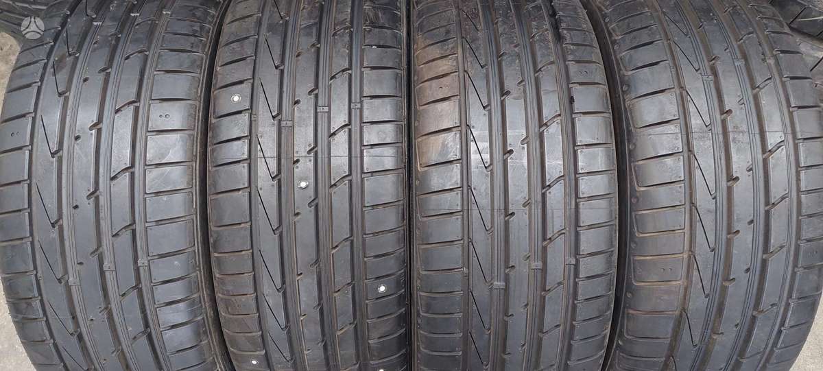 Hankook, vasarinės 215/45 R18