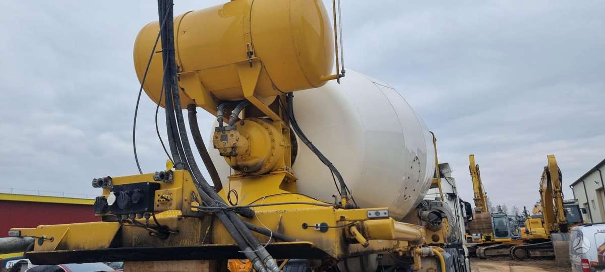 Schmitz DE - BUF, concrete mixer