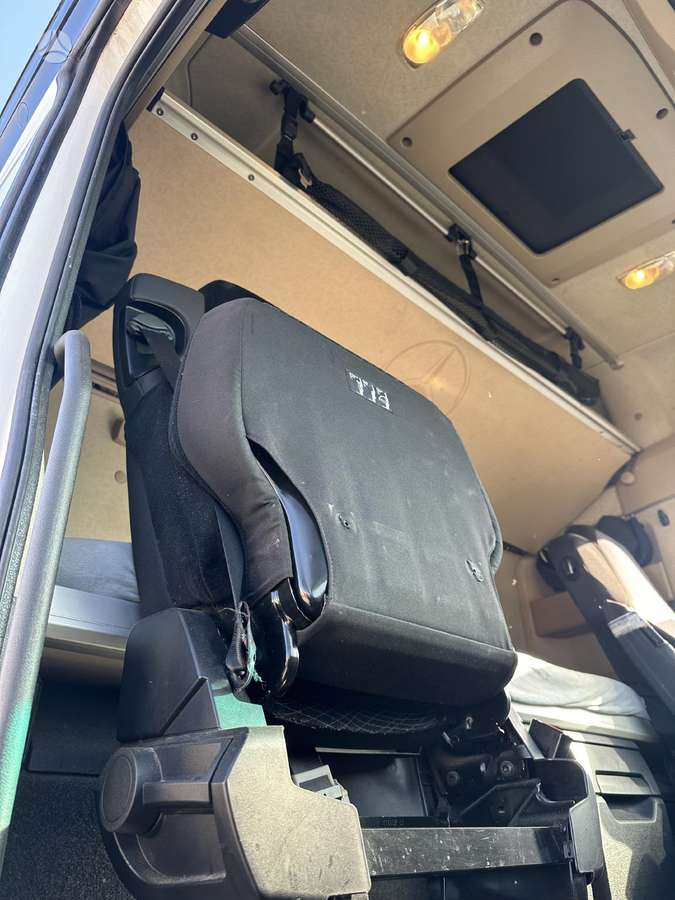Mercedes-Benz ACTROS 1843, double sleeper