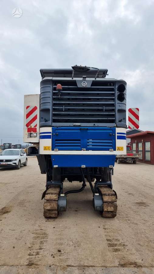 Wirtgen W210, paving machinery