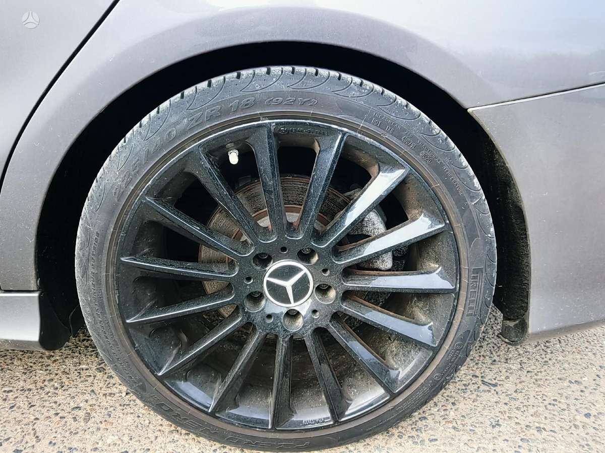 Mercedes-Benz CLA220