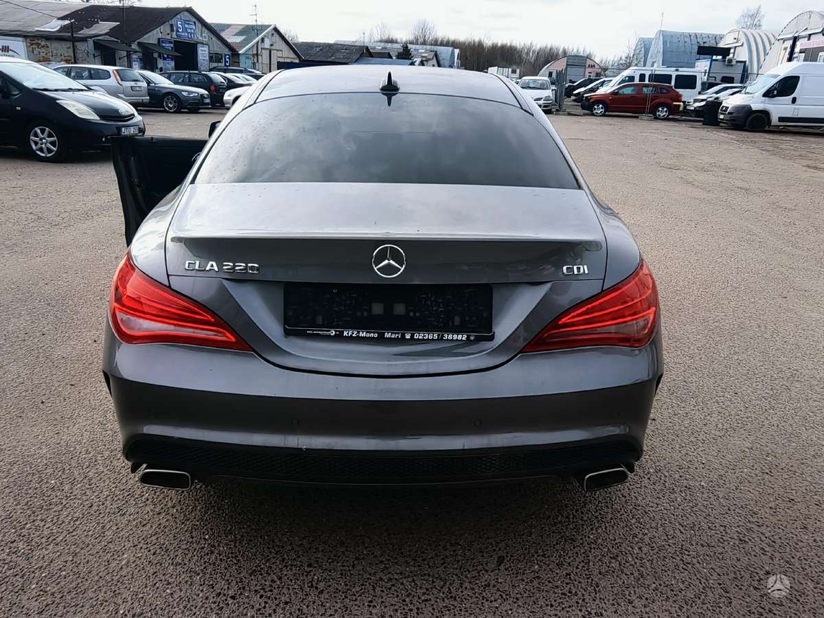 Mercedes-Benz CLA220