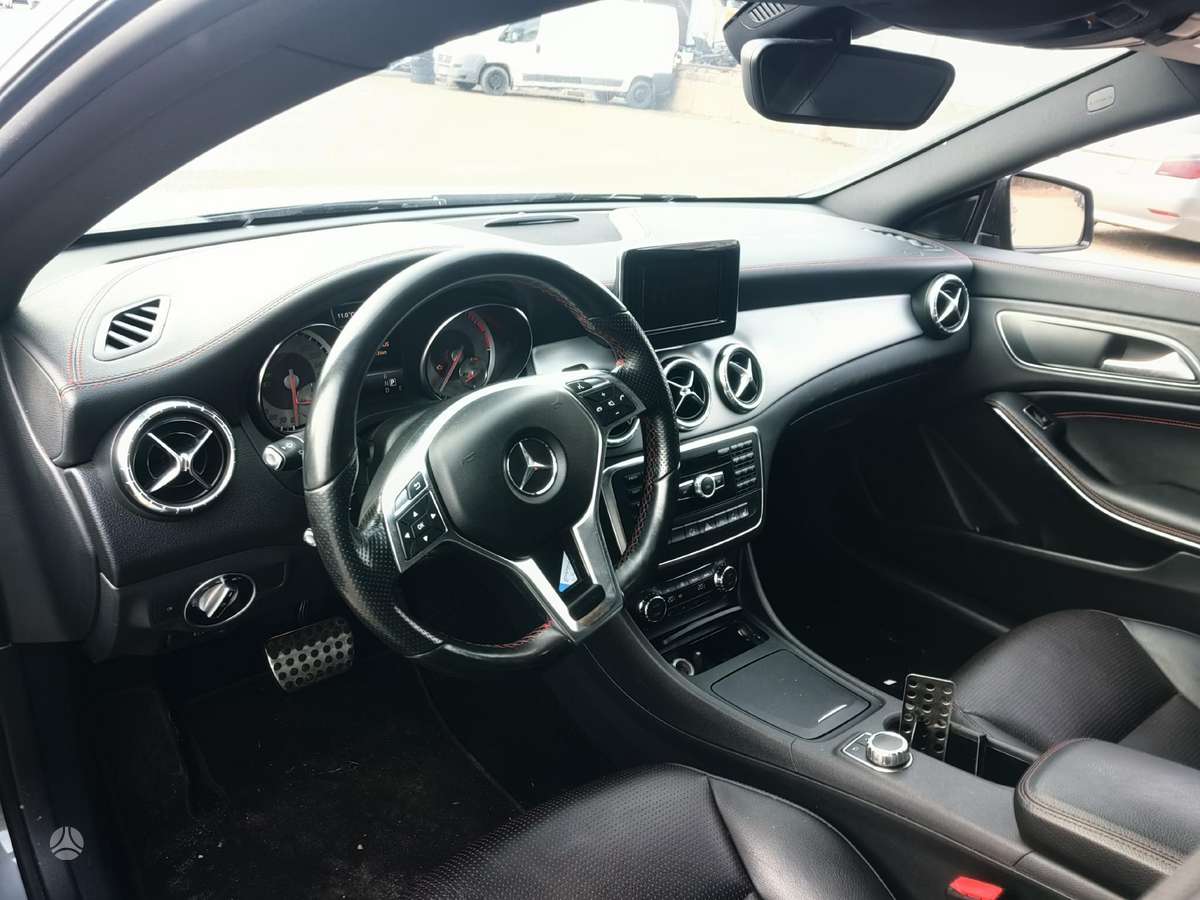 Mercedes-Benz CLA220