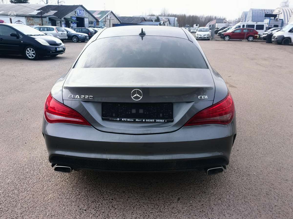 Mercedes-Benz CLA220