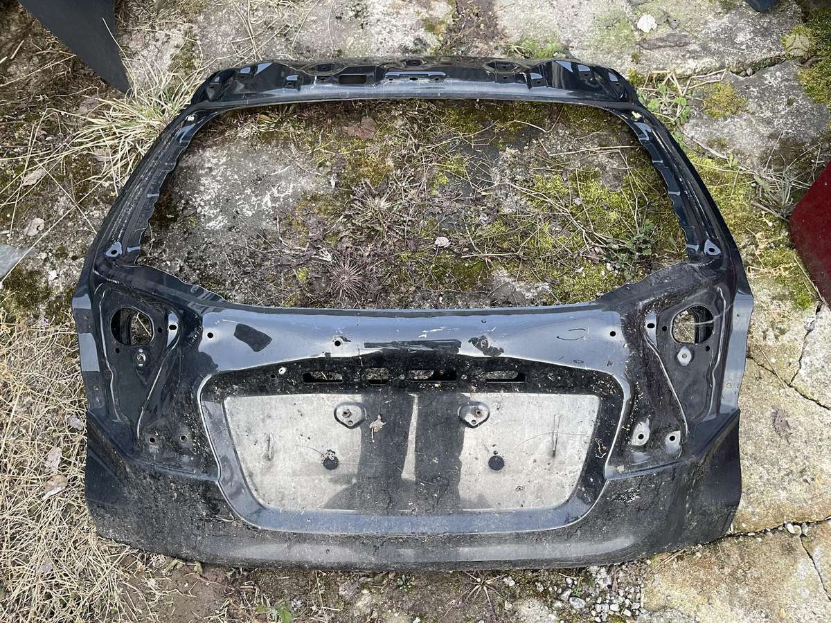 Toyota C-HR Turim daugiau daliu