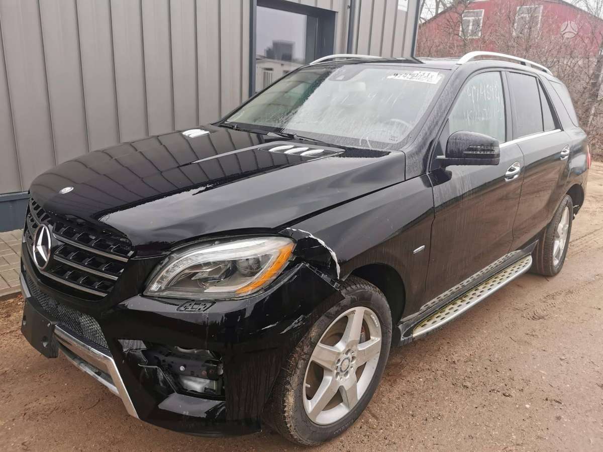 Mercedes-Benz ML550 по частям